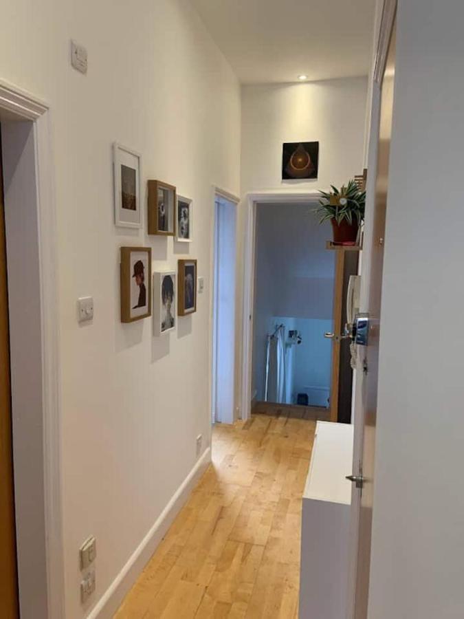 Lovely Spacious 1-Bedroom Flat In Tufnell Park Close To Central Londres Exterior foto